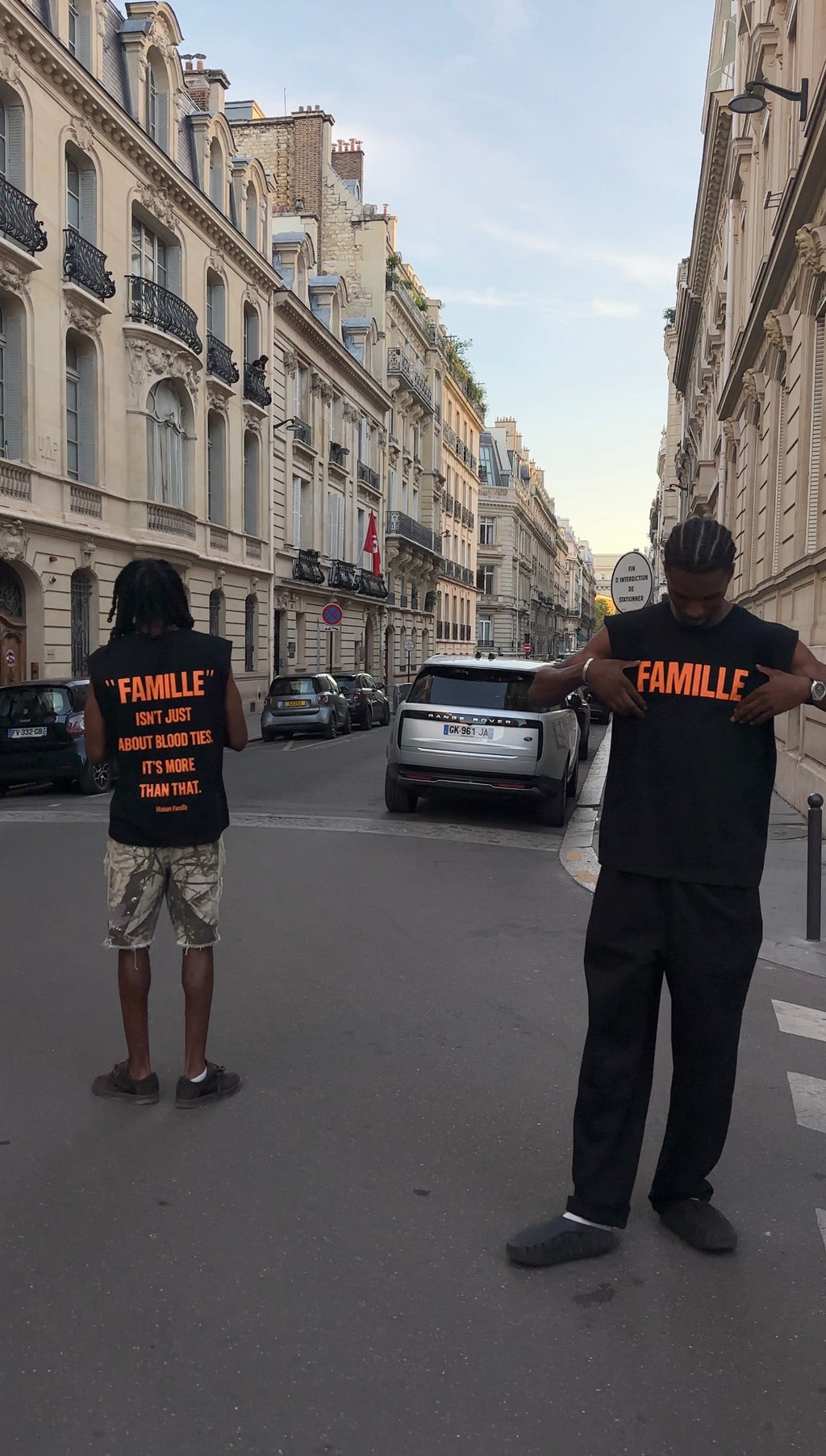 T-SHIRT SANS MANCHES "MAISON FAMILLE"