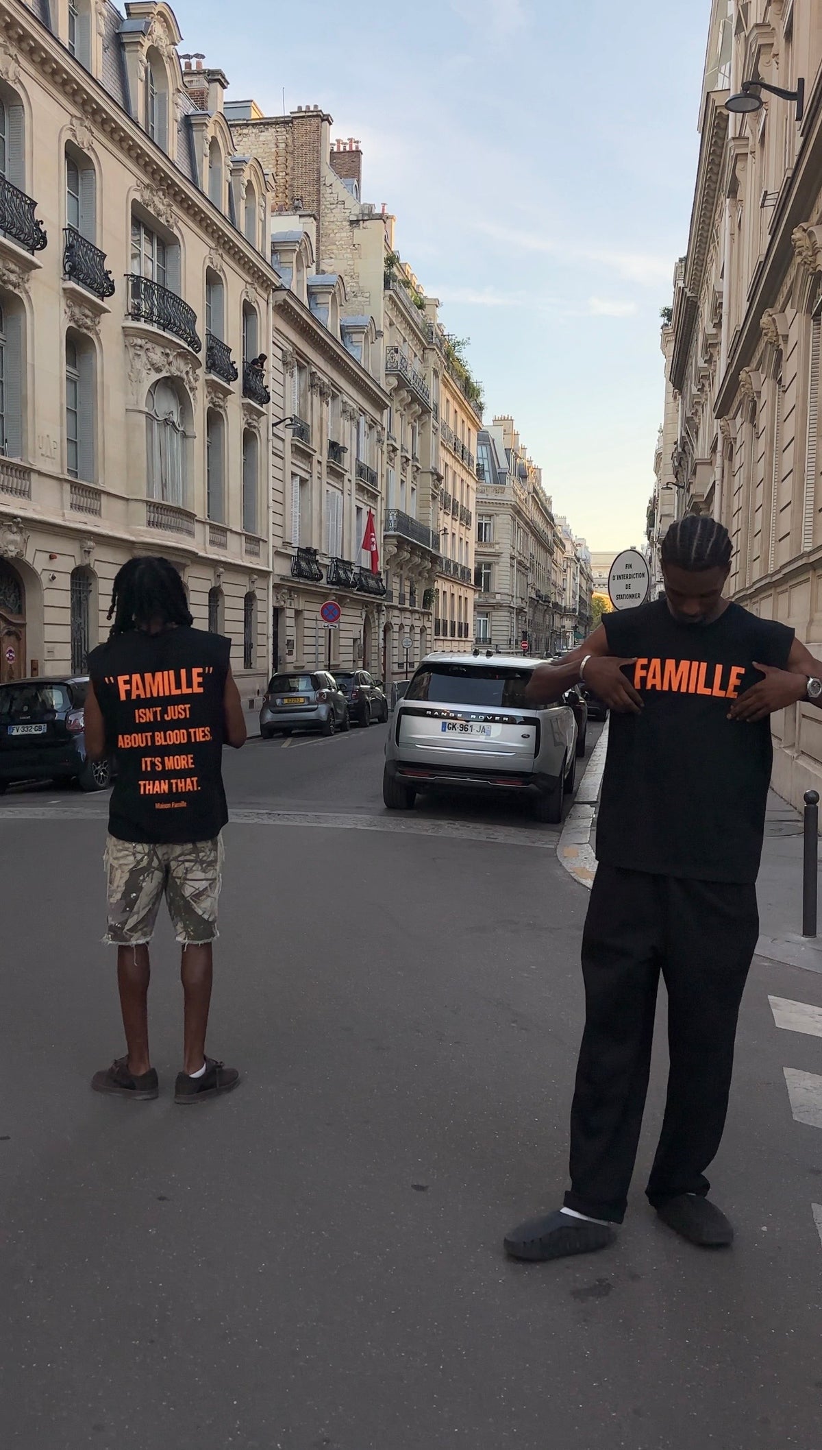 T-SHIRT SANS MANCHES "MAISON FAMILLE"